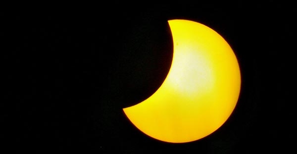 Uganda will be the center of attention as a hybrid solar eclipse is expected for 3 November 2013.