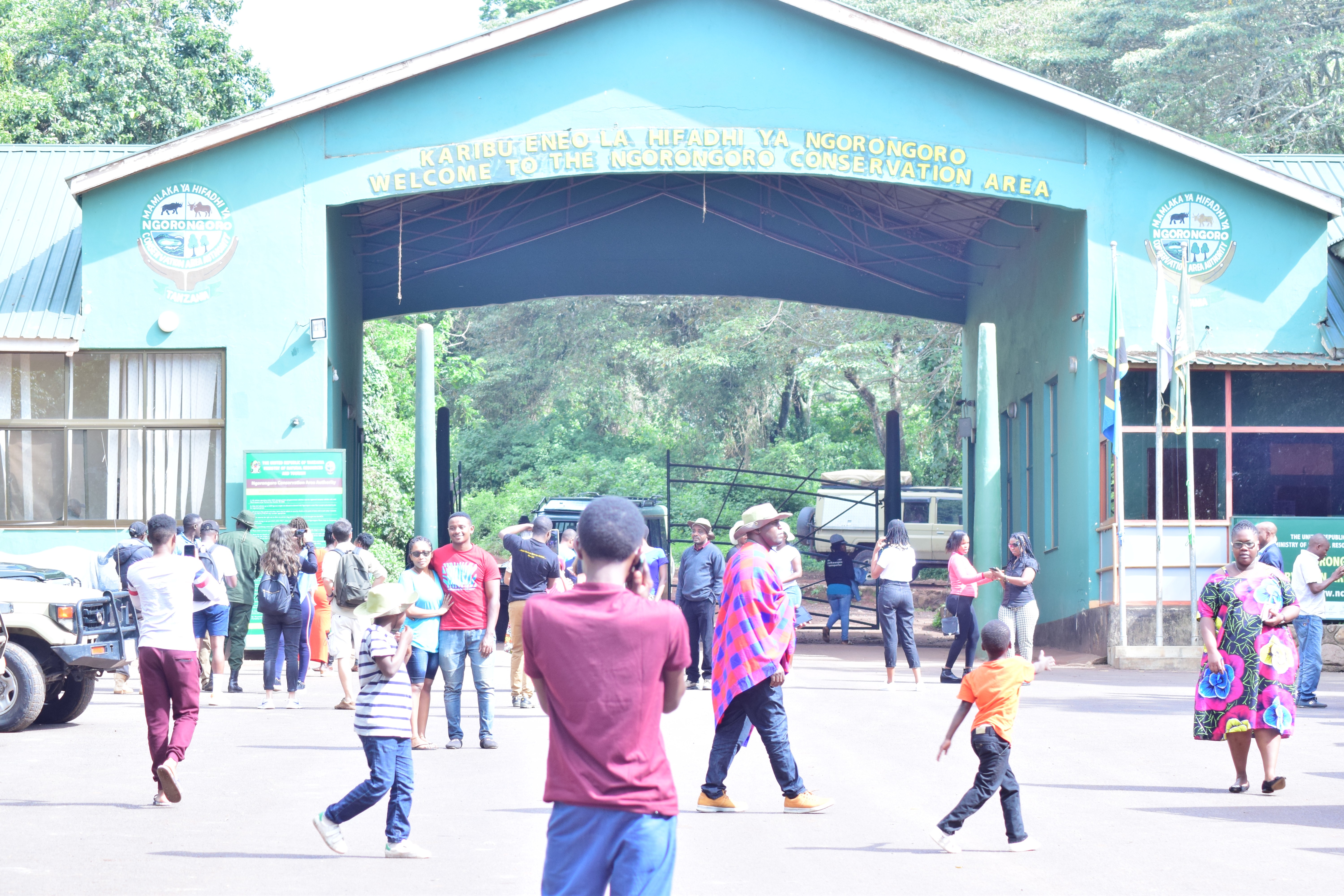 Best 2-day Tanzania Group Joining Safari and Tanzania Mid-Range Safari to Tarangire National Park and Ngorongoro Crater. Discover wildlife Magic