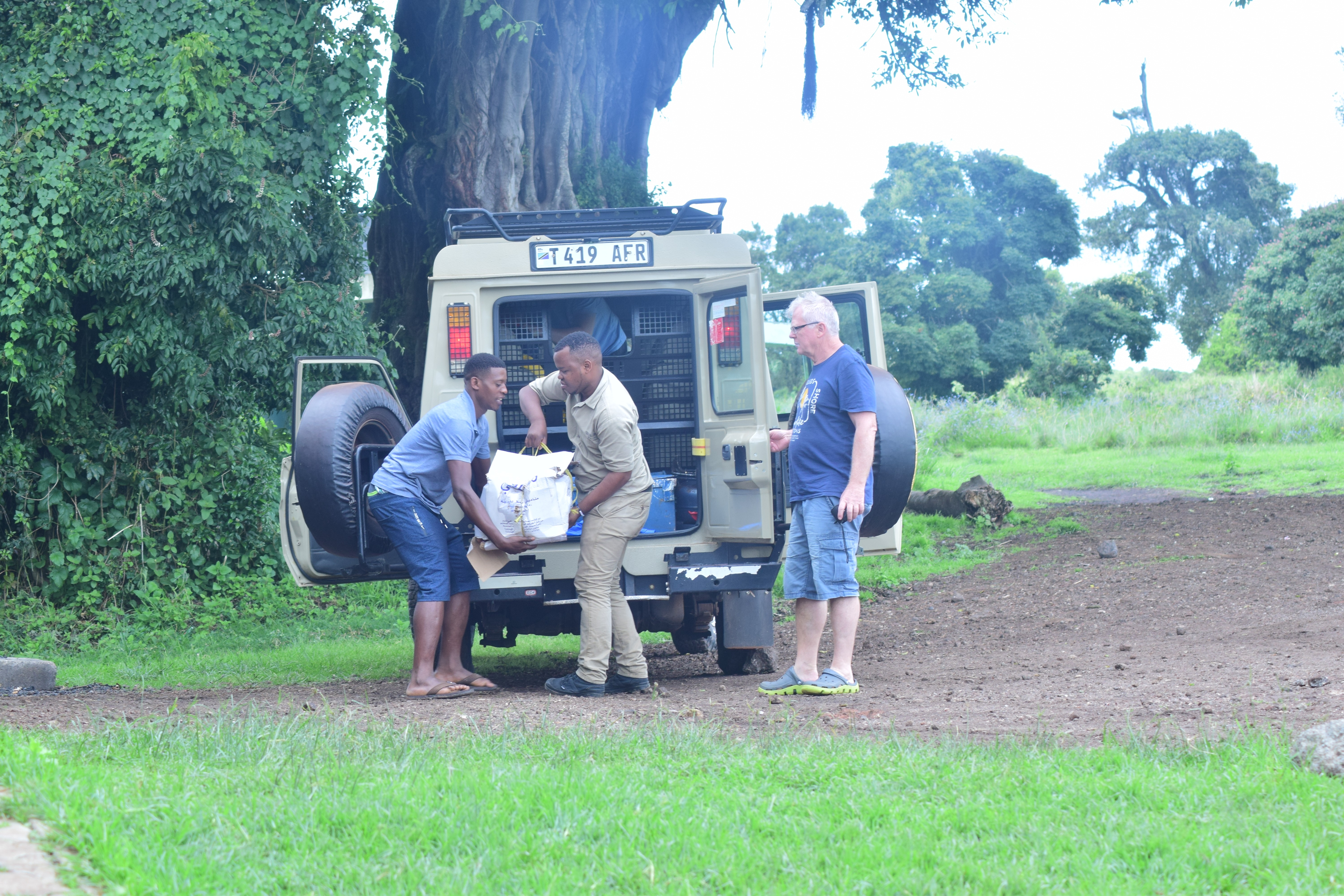 Join the Best 3-Day Private Tanzania Mid-range Safari to Tarangire, Ngorongoro, and Lake Manyara – A Mid-Range Luxury Lodge Experience with Dakado