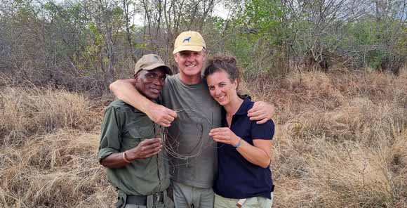 Volunteers with snares, Hwange Horseback Safaris