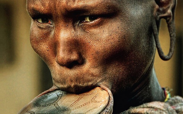 Mursi woman with lip plate