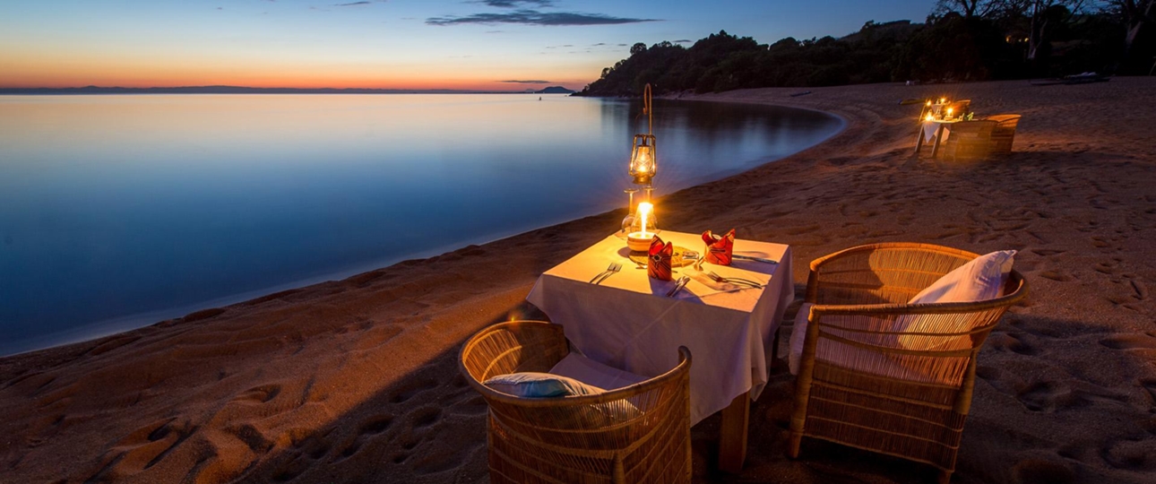 Kaya Mawa dining at the lake of stars